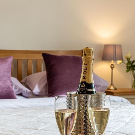 Slades Farm Bed and Breakfast Edington  Exteriör bild